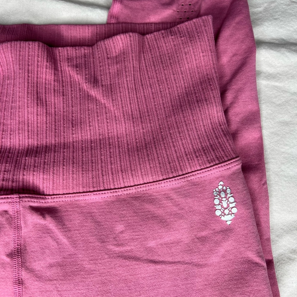 Size S free people movement leggings